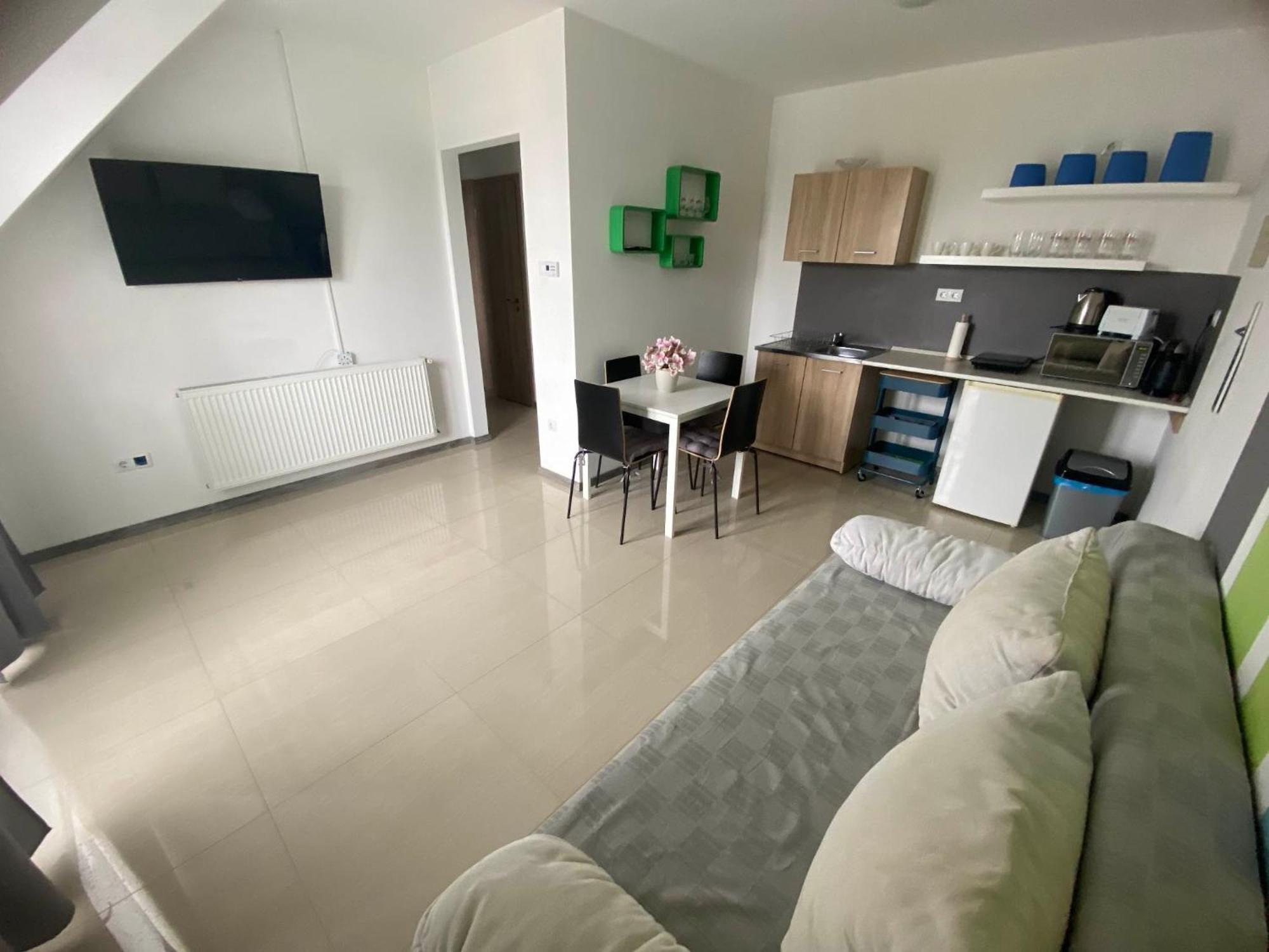Lexy Family Apartman Hajdúszoboszló المظهر الخارجي الصورة
